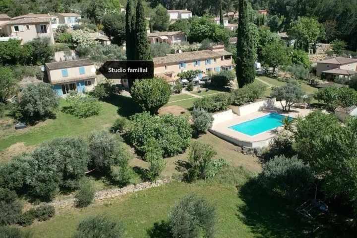 Gites Colline De Sollies Salernes Exterior photo