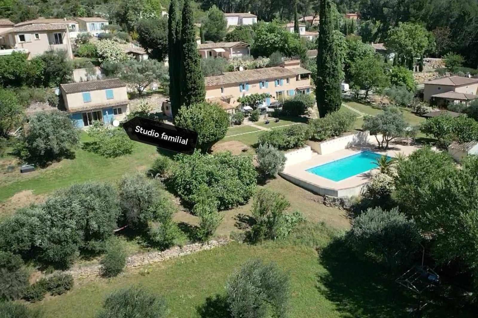 Gites Colline De Sollies Salernes Exterior photo